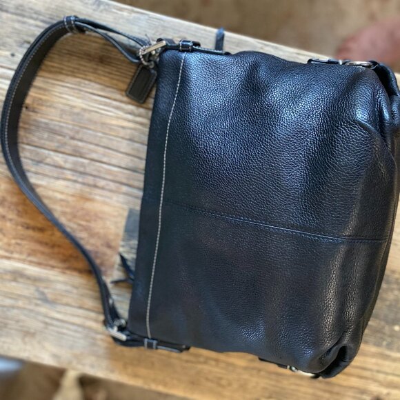 Coach black pebble leather shoulder bag - Picture 3 of 9